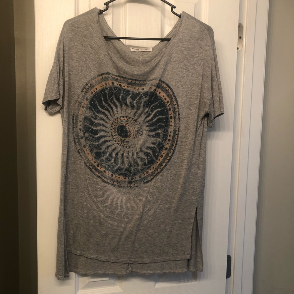 Grey graphic T-shirt